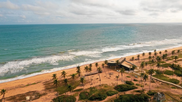 Zdjęcie z lotu ptaka brzegu Oceanu Atlantyckiego zrobione w Badagry, stan Lagos, Nigeria