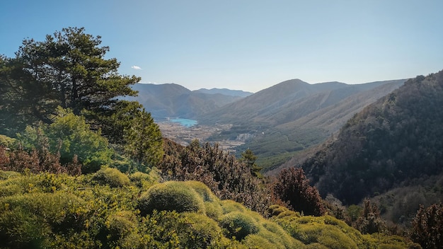 Zdjęcie z Pico Peiro w Huesca, gdzie można zobaczyć Arguis w Pirenejach w Aragonii