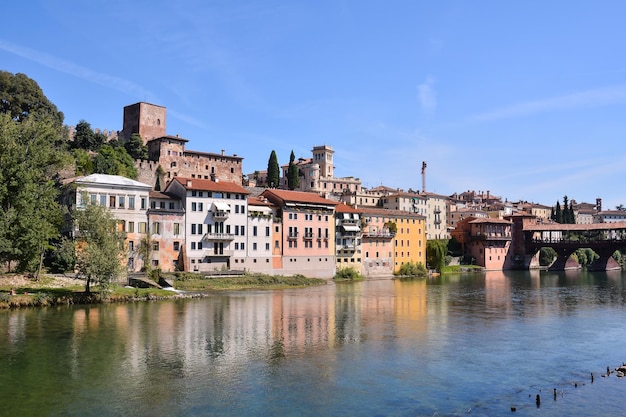 Zdjęcie Zdjęcie przedstawiające średniowieczne miasto Bassano del Grappa