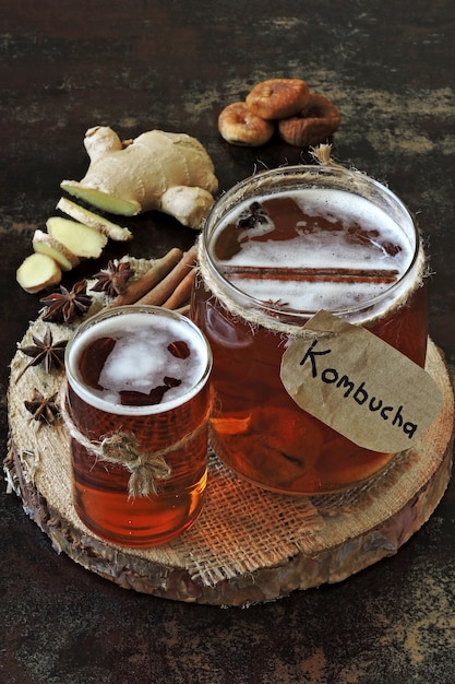 Zdjęcie zdrowy fermentowany napój kombucha