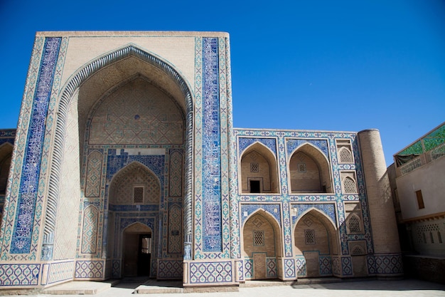 Zespół Kosh Madrasah Modarikhon Madrasah W Bucharze W Uzbekistanie