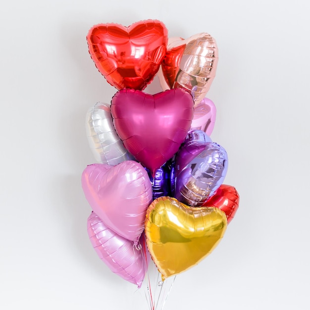 Zdjęcie zestaw kolorowych balonów foliowych z helem w postaci gwiazdek koncepcja świątecznych okazji urodzin