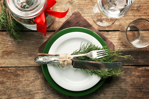 Zestaw Naczyń Podawany Na Stole Na świąteczny Obiad