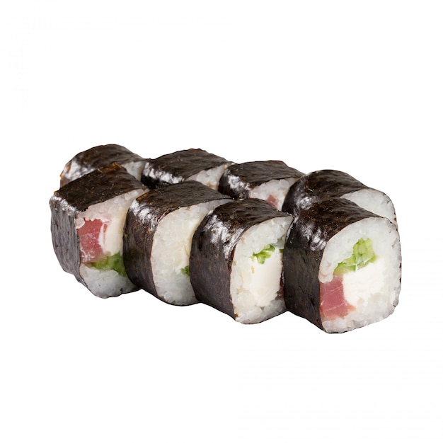 Zestaw sushi zbliżenie na białym tle