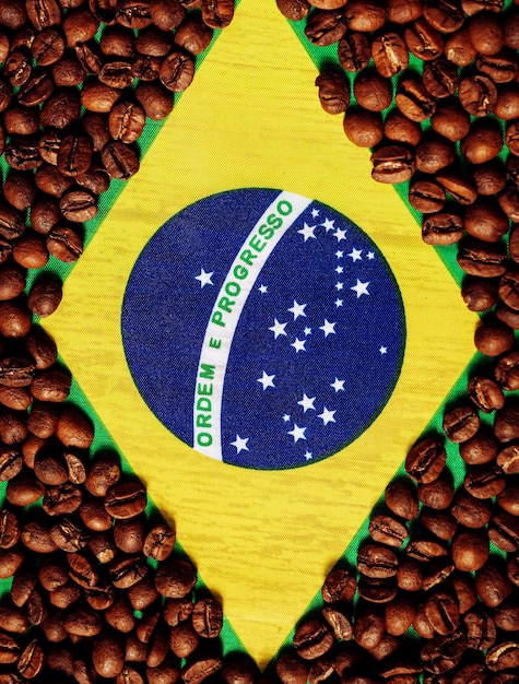 Ziarna kawy na fladze Brazylii