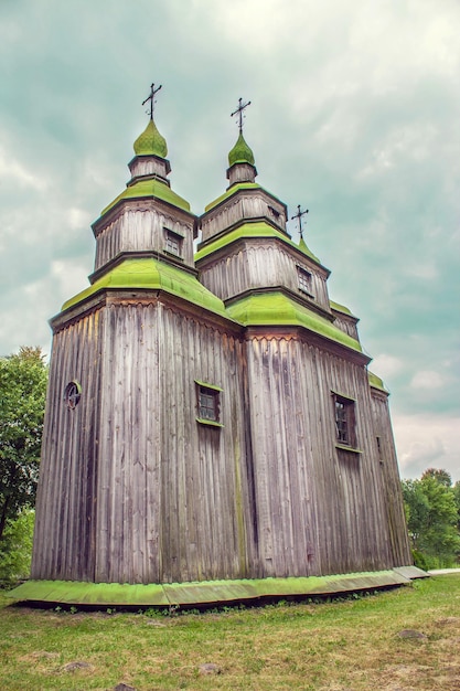 Zielone Drewniane Kopuły Cerkwi