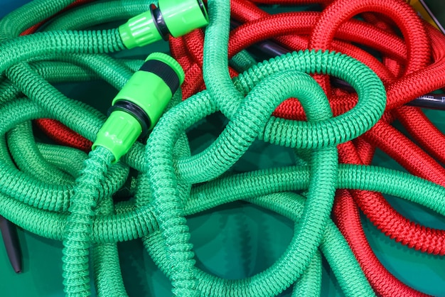 Zielone i czerwone węże faliste Wyposażenie i narzędzia