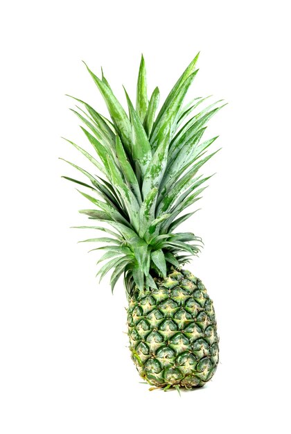 zielony ananas odizolowany na białym tle