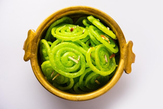 Zielony Jalebi mithai lub słodki z Indii Twist do tradycyjnego imarti lub jilbi