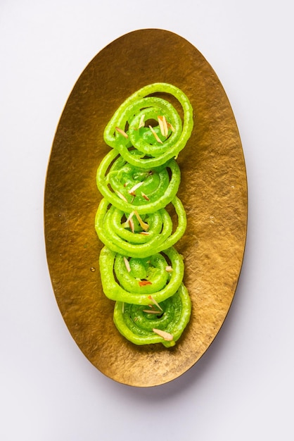 Zielony Jalebi mithai lub słodki z Indii Twist do tradycyjnego imarti lub jilbi