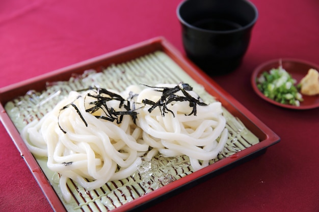 Zimny makaron Udon