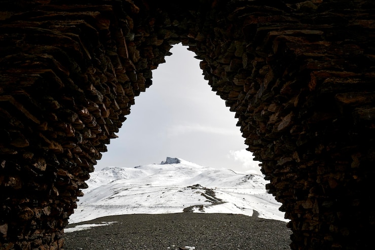 Zdjęcie zimowe widoki z virgen de las nieves sierra nevada