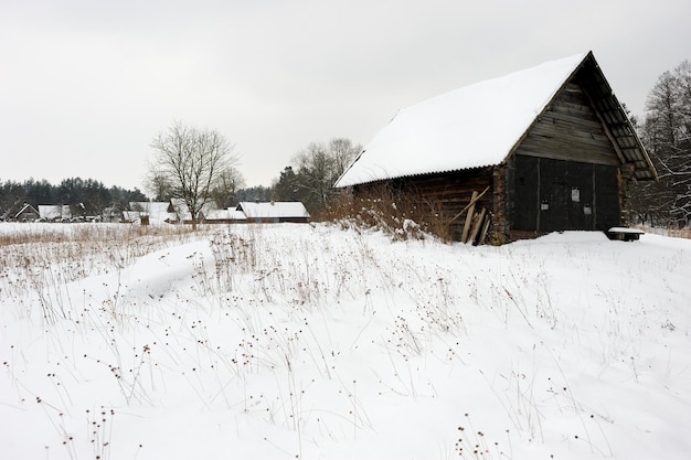 Zimowy krajobraz wiejski