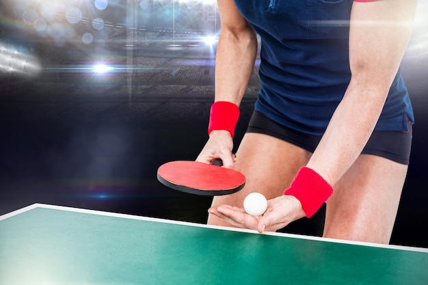 Zdjęcie złożony obraz atletki grającej w ping ponga