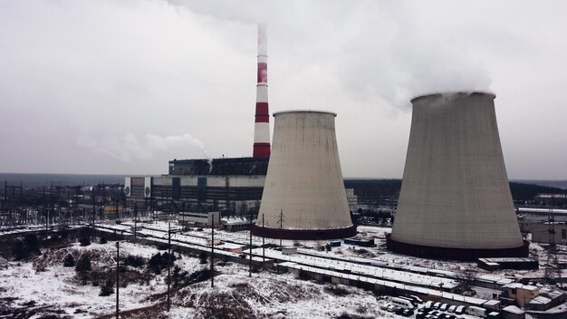 Zmiana klimatu Elektrociepłownia emituje szkodliwe substancje do atmosfery Zanieczyszczenie środowiska Widok z lotu ptaka