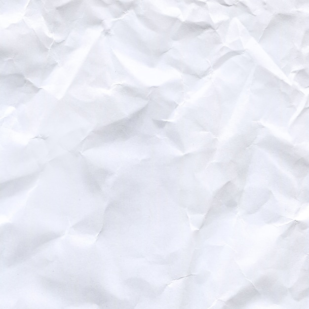 Zmięty biały papier