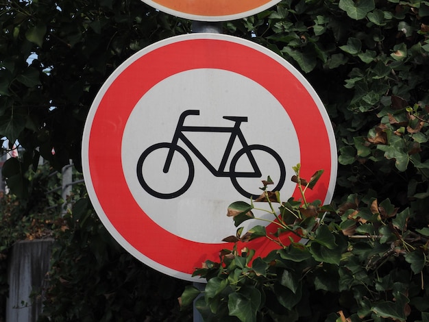 Znak zakazu wjazdu dla rowerów