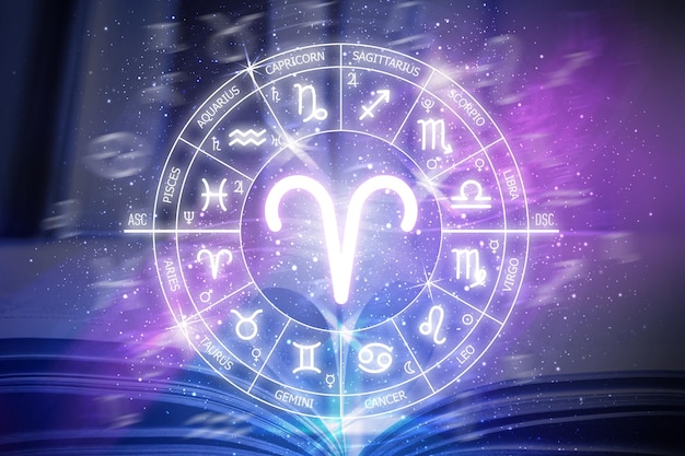 Znak zodiaku Baran Ikona Baran na niebieskim tle przestrzeni Koło zodiaku