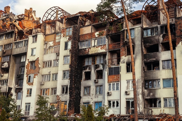 Zniszczony I Spalony Dom Na Ukrainie Wojna Na Ukrainie