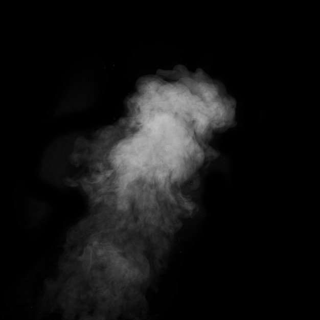 Zorientowany dym na ciemnym tle. Abstrakcyjne tło, element projektu, do nakładki na zdjęcia.