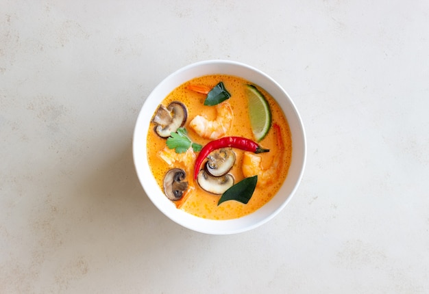 Zupa Tom Yum. Kuchnia Tajska. Zdrowe Odżywianie. Przepisy Kuchnia Narodowa