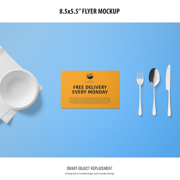 Gratis PSD 8.5x5.5 flyer mockup