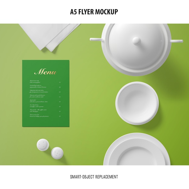 PSD gratuito a5 flyer mockup