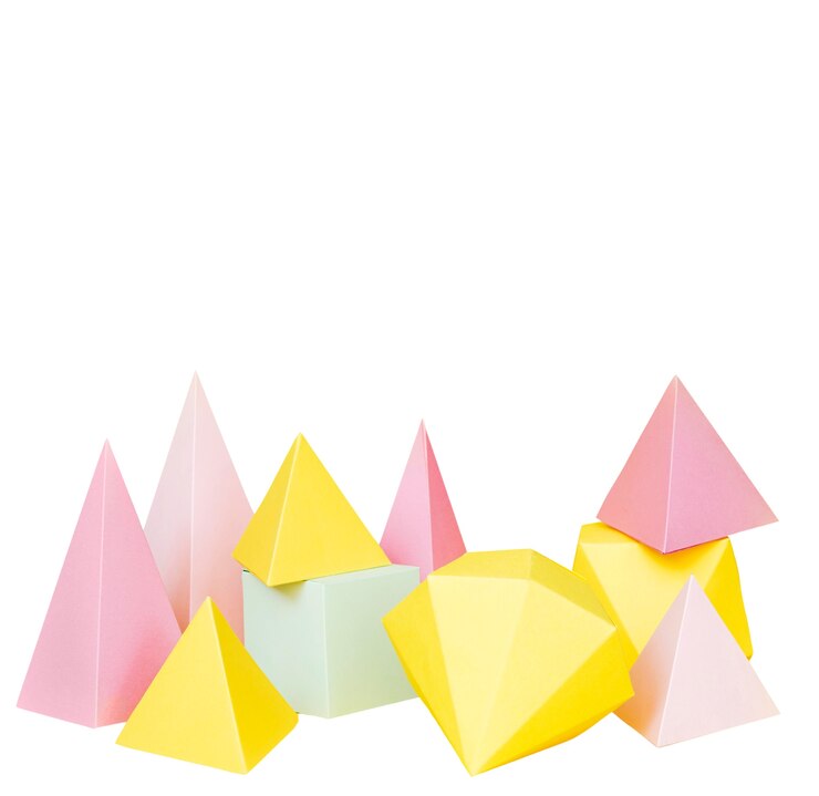 PSD Gratis abstract paper objects isolated on white background