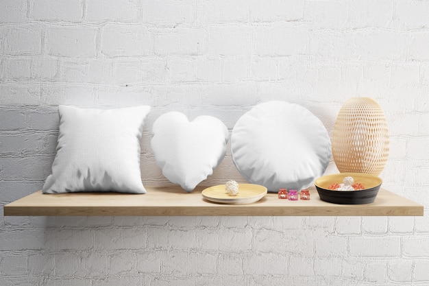 Almohadas blancas suaves en un estante de madera