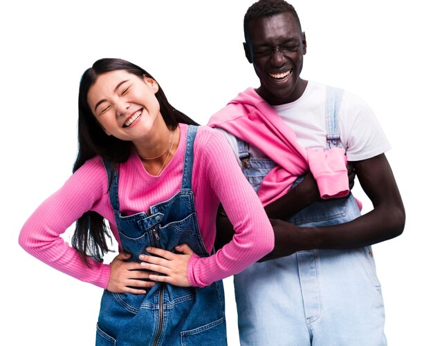 Amigos jóvenes posando en el estudio
