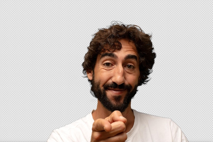 PSD gratuito apuntando a la cámara con una sonrisa amigable y confiada y satisfecha eligiéndote a ti