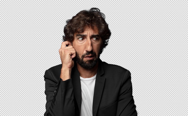 PSD gratuito aspetto arrabbiato stressato e infastidito coprire entrambe le orecchie a un rumore assordante suono o musica forte