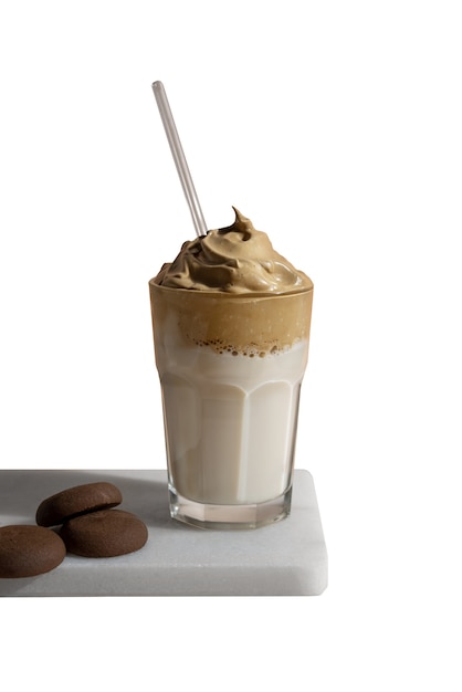 Bodegón de café helado aislado
