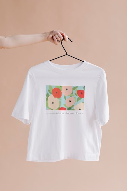 PSD gratuito camisa con estampado floral