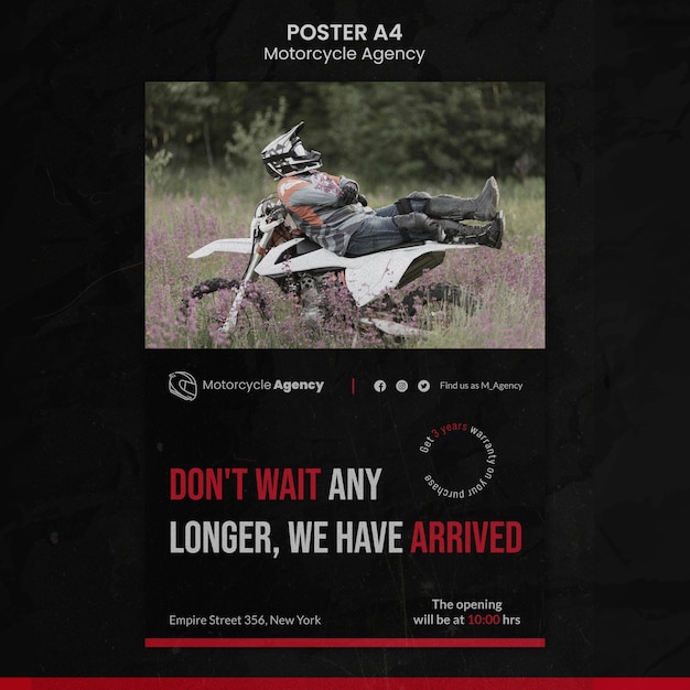 PSD gratuito cartel vertical para agencia de motos con piloto masculino.