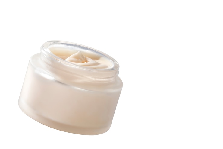 PSD gratuito contenitore per crema levitante in natura morta in studio