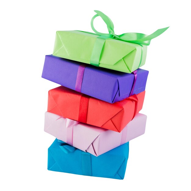 Decoración de regalos de cumpleaños aislada