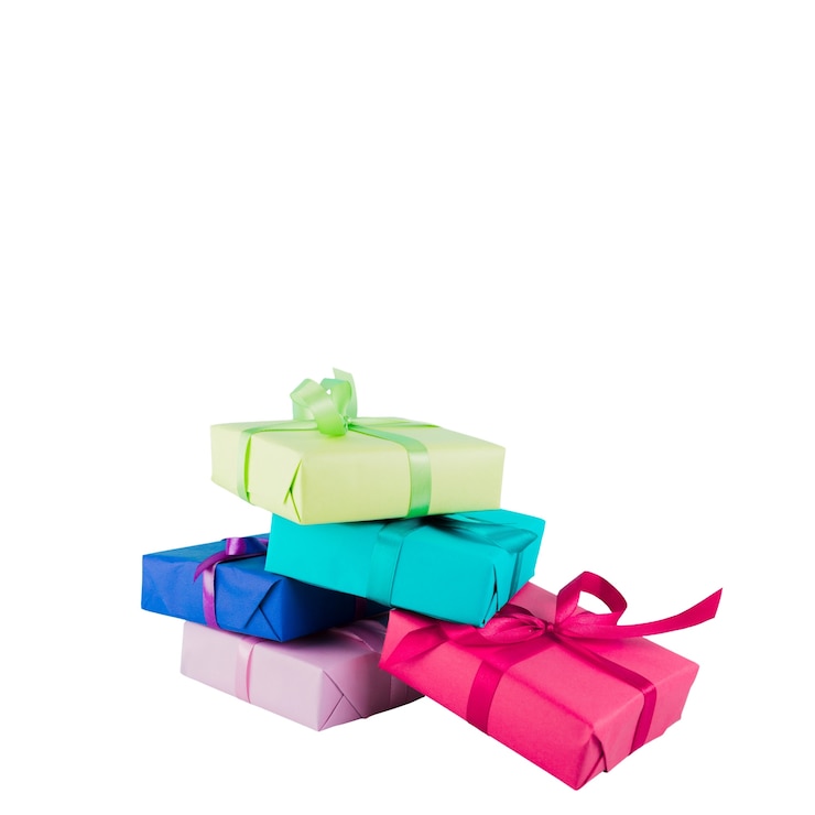 PSD gratuito decorazione dei regali di compleanno isolata