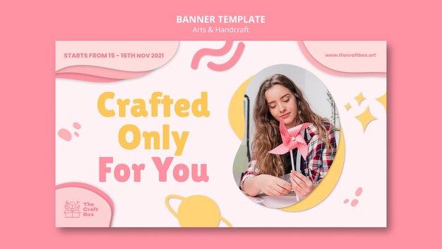 Diseño plano de plantilla de banner de arte y artesanía.