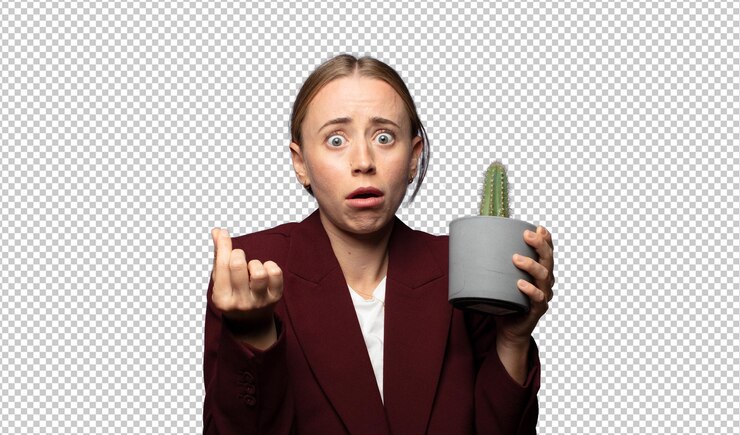 PSD gratuito donna d'affari con un cactus decorativo