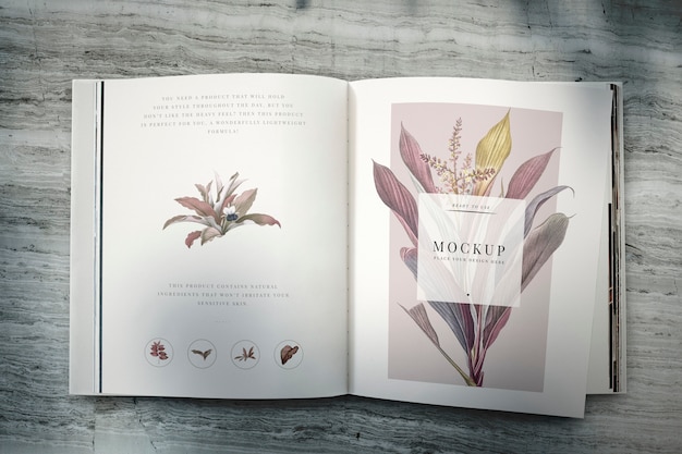 Floral tijdschrift mockup met lege ruimte