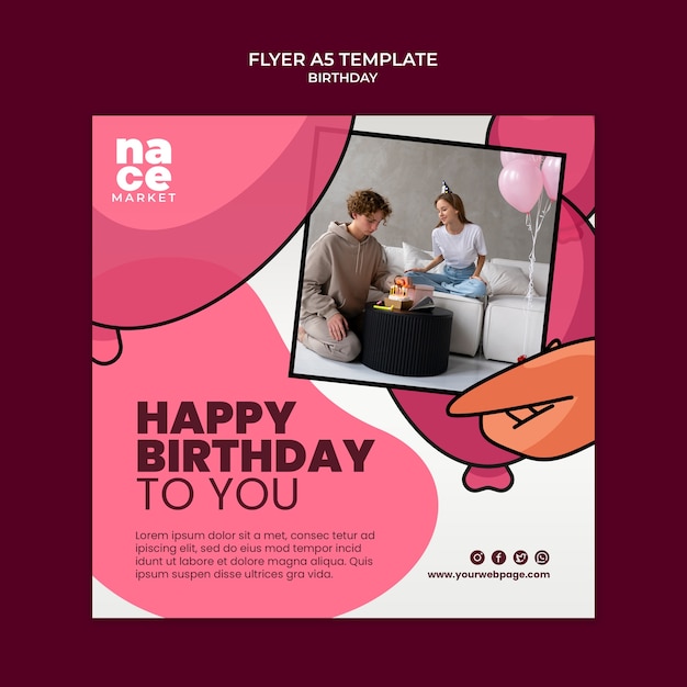 PSD gratuito flyer cuadrado de celebración de cumpleaños de diseño plano