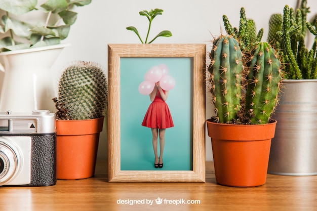 Frame mockup met cactus decoratie