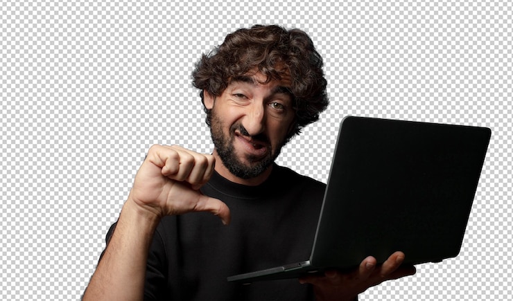 PSD gratuito giovane uomo pazzo barbuto con un laptop