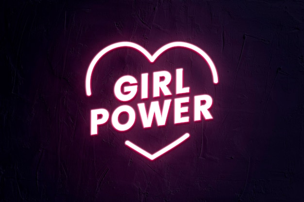 Gratis PSD girl power typografie sjabloon psd in neonstijl met hartvorm