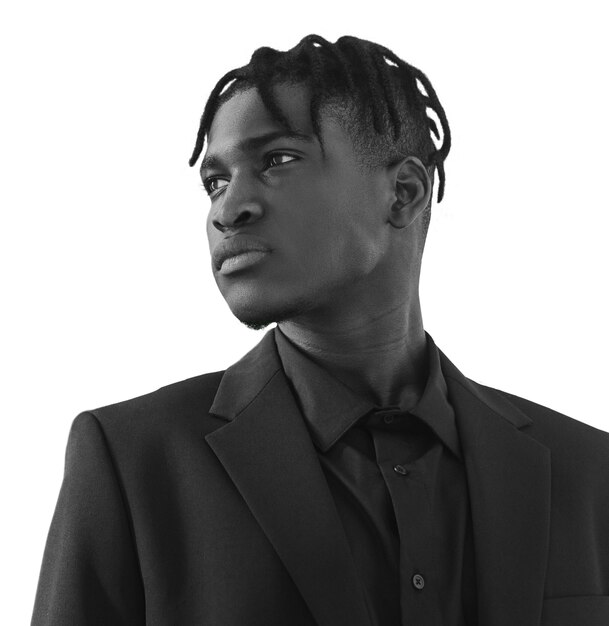 Hombre negro con traje aislado