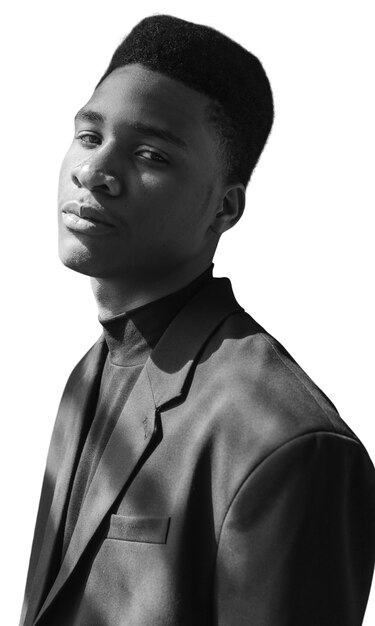 Hombre negro con traje aislado