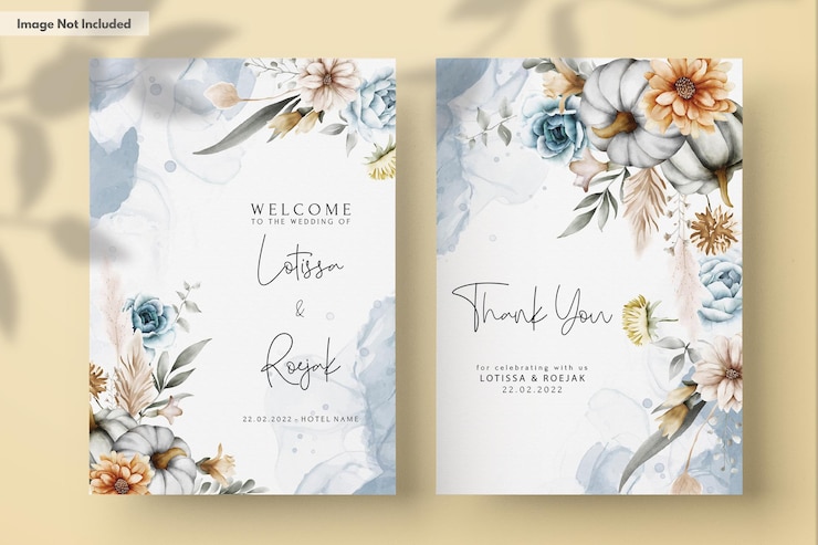PSD gratuito invitación de boda de época con hermosas flores y calabazas