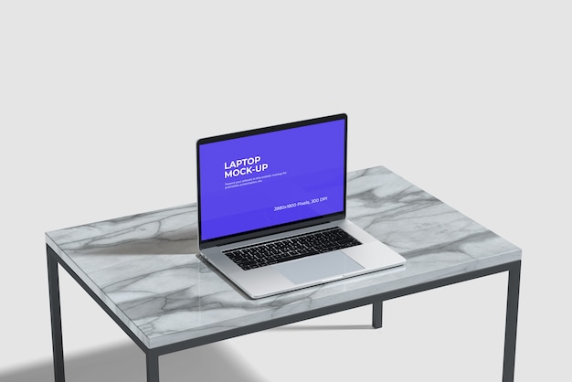 Laptop Mockup op de keramische tafel