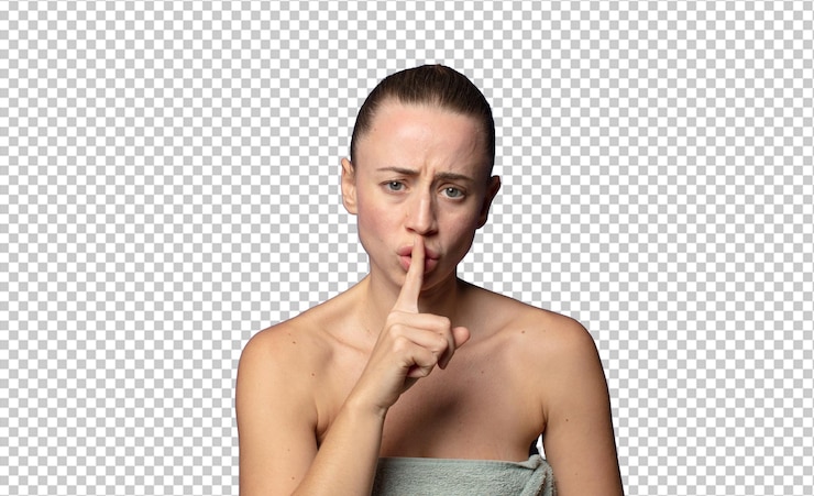 PSD gratuito luciendo serio y enfadado con el dedo presionado en los labios exigiendo silencio o silencio manteniendo un secreto
